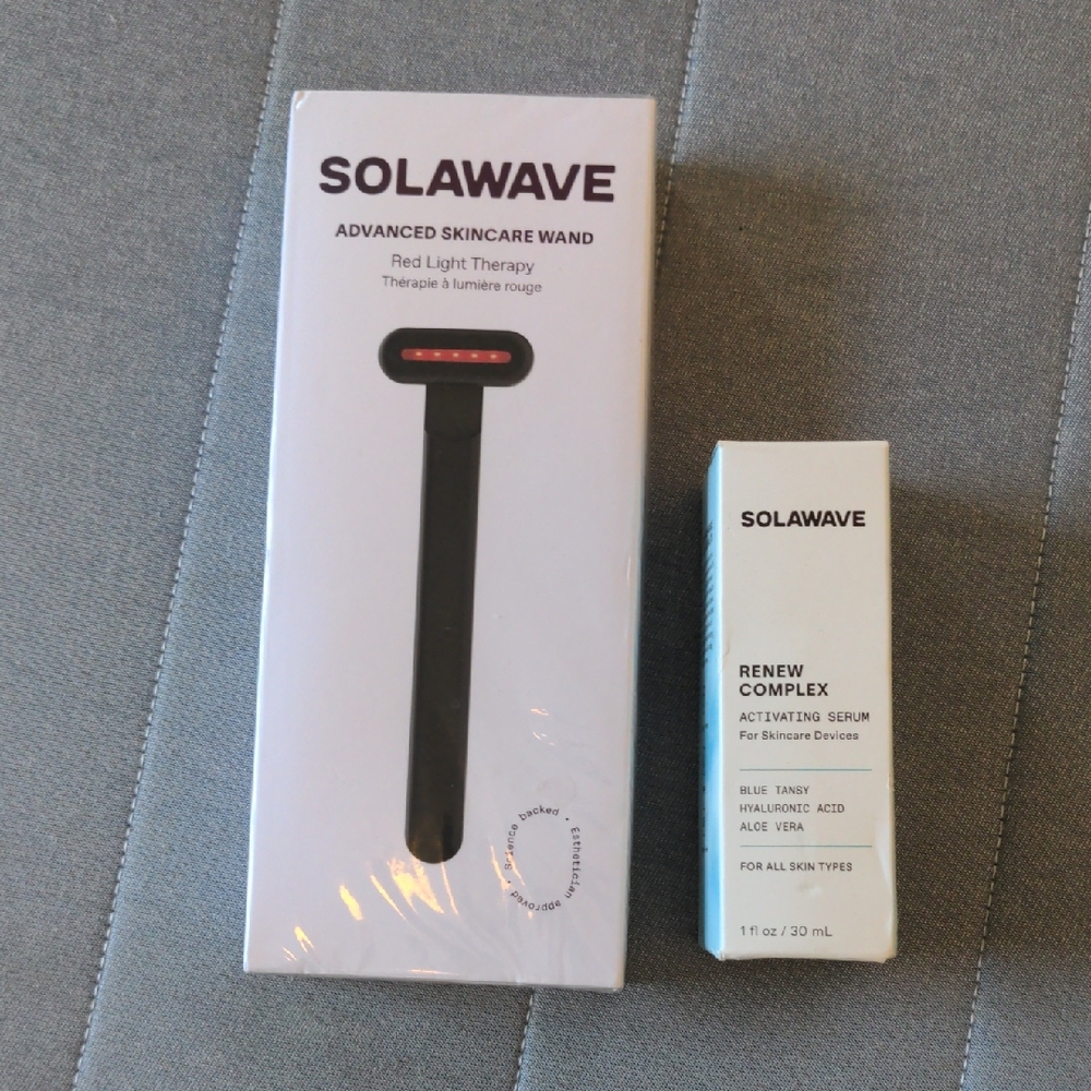 Solawave red light therapy wand + Renew Complex serum, NIB